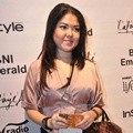 Tina Toon di Peluncuran Buku 'Moms and The City'