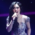 Syahrini Adakan Konser Perjalanan Cinta Syahrini