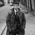 Kang Dong Won Saat Lakukan Pemotretan di Paris, Perancis