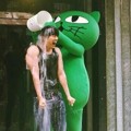 Taecyeon 2PM Dibantu Maskot Okcat Saat Lakukan Aksi 'Ice Bucket Challenge'