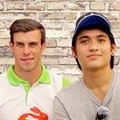 Giorgino Abraham Bersama Gareth Bale