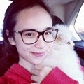 Pamela Bowie dengan Anjing Kesayangannya