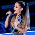 Ariana Grande Raih Piala Best Pop Video