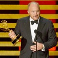 Louis C.K. Raih Piala Outstanding Writing for a Comedy Series