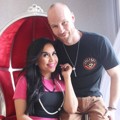 Melaney Ricardo dan Tyson Lynch Saat Ditemui di Rumah Barunya