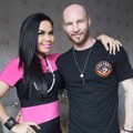 Melaney Ricardo dan Tyson Lynch Saat Ditemui di Rumah Barunya