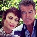 Pierce Brosnan Bersama Olga Kurylenko