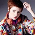 Karen Gillan di Majalah InStyle Edisi  September 2014