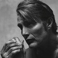 Mads Mikkelsen di Majalah Flaunt Vol. 13