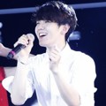 Aksi Imut Baekhyun di Konser Jakarta