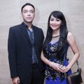 Sandy Tumiwa dan Tessa Kaunang Hadir di Resepsi Pernikahan Adi Nugroho dan Donita