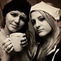 Meghan Trainor Bersama Emmy Palmer