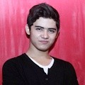 Aliando Saat Rehat Syuting 'Ganteng-Ganteng Serigala'