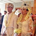 Prosesi Pernikahan Fitri Tropica dan Irvan Hanafi