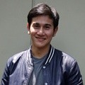 Vino Bastian Hadiri Press Conference Film '3 Nafas Likas'