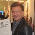 Jerry Aurum Gelar Pameran dan Meluncurkan Buku 'On White'