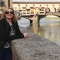 Kim Cattrall Menghabiskan Waktu di Florence, Italia