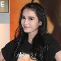 Adila Fitri di Press Screening Film 'My Idiot Brother'