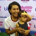 Endhita Ditemui di Mother & Baby Fair 2014