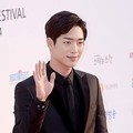 Seo Kang Joon di Red Carpet Korea Drama Awards 2014