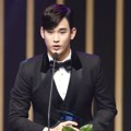 Kim Soo Hyun Raih Grand Prize di Korea Drama Award 2014