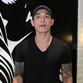 Miller Khan di Pembukaan Salon Double R Hair Studio