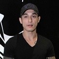 Miller Khan di Pembukaan Salon Double R Hair Studio