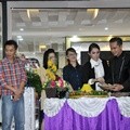 Ussy Sulistiawaty dan Andhika Pratama Buka Outlet Ketiga Fashion Hijab 'Ussy House of Moeslem'