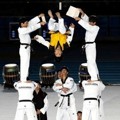 Aksi Kelompok Taekwondo di Penutupan Asian Games Incheon 2014