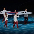 Para Atlet Saat Membawa Bendera Korea Selatan