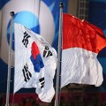 Bendera Korea Selatan dan Indonesia Berhasil Dikibarkan