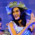Melody JKT48 Saat Tampil di Handshake Festival untuk Single Keenam 'Gingham Check'