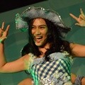Melody JKT48 Saat Tampil di Handshake Festival untuk Single Keenam 'Gingham Check'