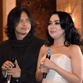 Dewi Gita dan Armand Maulana Hadiri Shine On Award 2014