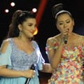Ashanty Bawakan Lagu 'Dulu' Bersama Aurel Hermansyah