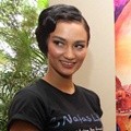 Atiqah Hasiholan Saat Press Screening Film '3 Nafas Likas'