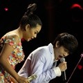 Aurel Hermansyah dan Julian Jacob di Konser 'Langit Cinta'