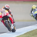 Marc Marquez Berhasil Mendahului Valentino Rossi