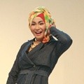 Soraya Larasati Saat Sesi Pemotretan Hijab