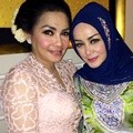 Ibu Nagita Slavina Bersama Chintami Atmanegara