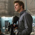 Gale Hawthorne Saat Bersiap Memegang Senjata