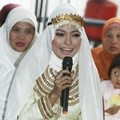 Tantri Kotak Mengadakan Pengajian di Rumah