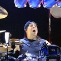 Mike Mangini Dream Theater Beraksi di Balik Drum Set