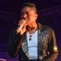 Jermaine Jackson Saat Tampil Bersama The Jacksons Senayan, Jakarta