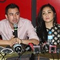 Raffi Ahmad dan Nagita Slavina Saat Menggelar Jumpa Pers