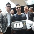 Raffi Ahmad Dapat Hadiah Pernikahan Lamborghini Aventador LP700-4