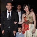 Rio Febrian dan Keluarga Hadir di Resepsi Raffi Ahmad dan Nagita Slavina