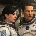 Anne Hathaway dan Matthew McConaughey di Film 'Interstellar'