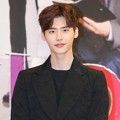 Lee Jong Suk di Jumpa Pers Serial 'Pinocchio'