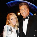 David Hasselhoff Datang Bersama Hayley Roberts